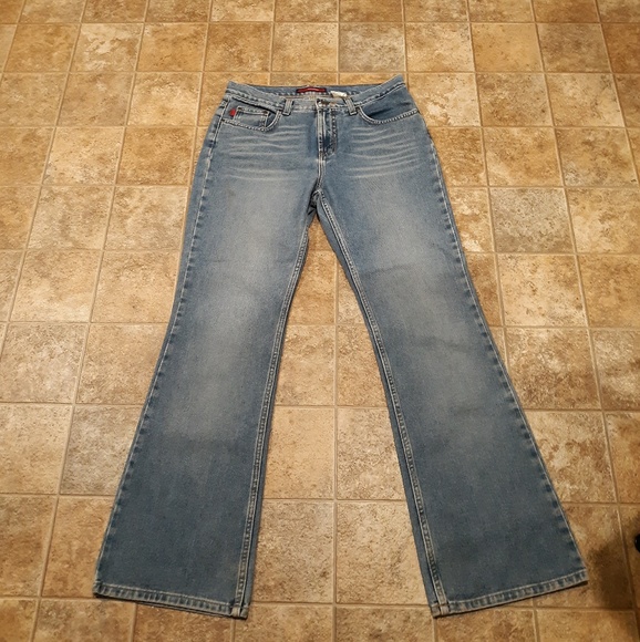 BCBG Max Azria Jeans Famian Jeans. - Picture 2 of 8